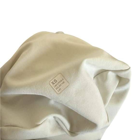 Lululemon Cinchable Waist High-Rise Woven Short 3.5" - Picture 6 of 6